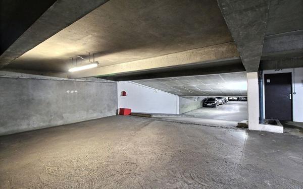 Stationnement à vendre