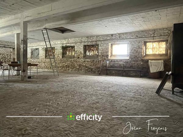 Maison 3 pièces - 300 m²