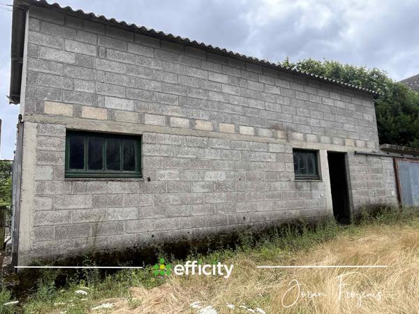 Maison 3 pièces - 300 m²