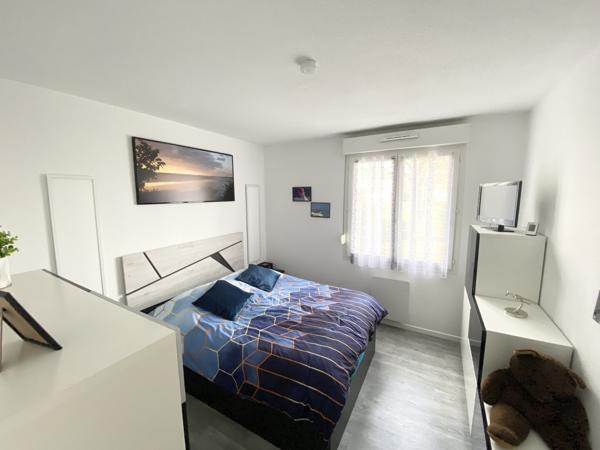 Grand T2 rénové avec garage et parking