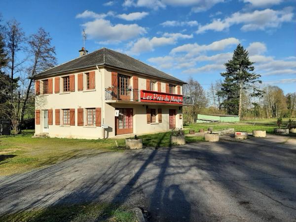 RARE OPPORTUNITÉ . GRAND BATIMENT AVEC LOGEMENT,  HANGAR ET PARKING SUR 6032 M²