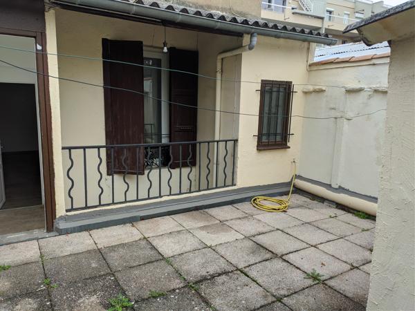 Appartement à louer 490 € CC CARCASSONNE 2 p 51 m² DPE F