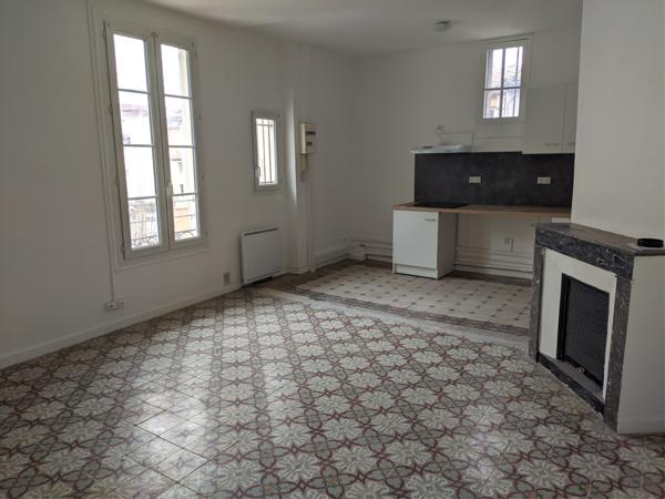 Appartement à louer 490 € CC CARCASSONNE 2 p 51 m² DPE F