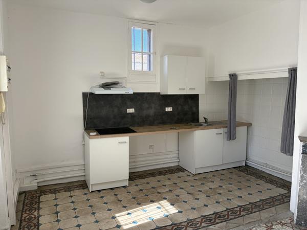 Appartement à louer 490 € CC CARCASSONNE 2 p 51 m² DPE F