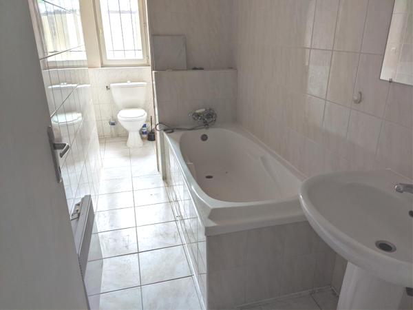 Appartement à louer 490 € CC CARCASSONNE 2 p 51 m² DPE F