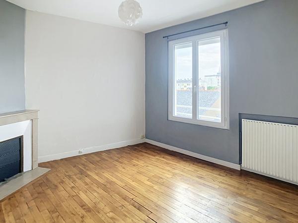 A Vendre Appartement Angers MADELEINE / SAINT LEONARD - Type 2  de 42m2