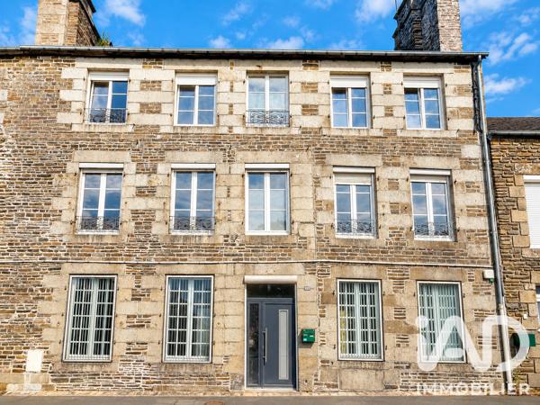 Maison à vendre 10 pièces 250 m² Saint-Hilaire-du-Harcouët