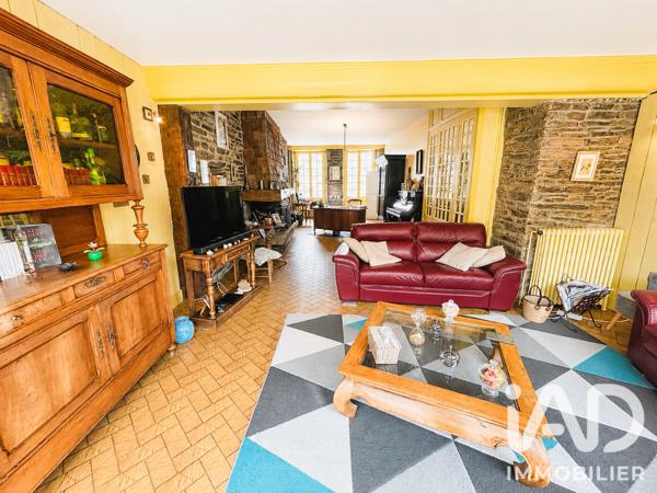 Maison à vendre 10 pièces 250 m² Saint-Hilaire-du-Harcouët