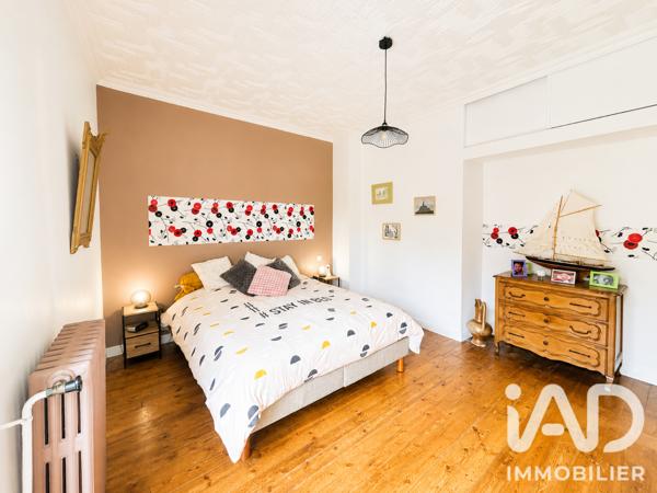 Maison à vendre 10 pièces 250 m² Saint-Hilaire-du-Harcouët
