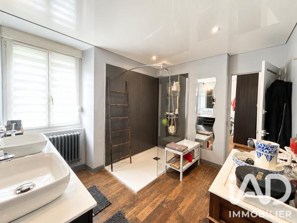 Maison à vendre 10 pièces 250 m² Saint-Hilaire-du-Harcouët