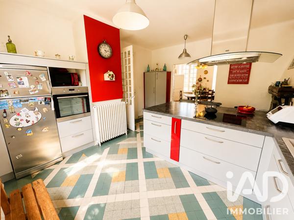 Maison à vendre 10 pièces 250 m² Saint-Hilaire-du-Harcouët