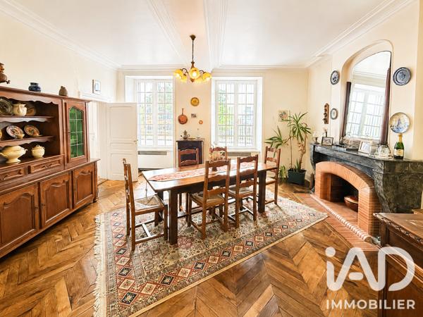 Maison à vendre 10 pièces 250 m² Saint-Hilaire-du-Harcouët