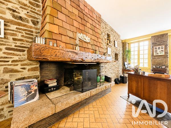 Maison à vendre 10 pièces 250 m² Saint-Hilaire-du-Harcouët