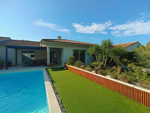 Maison Saint Chamas 5 pièce(s) Avec Piscine et jardin aménagé