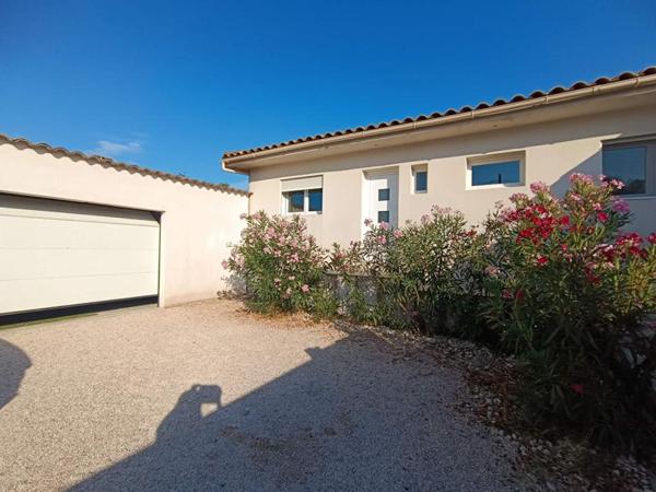 Maison Saint Chamas 5 pièce(s) Avec Piscine et jardin aménagé
