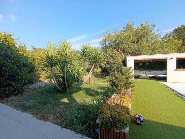 Maison Saint Chamas 5 pièce(s) Avec Piscine et jardin aménagé