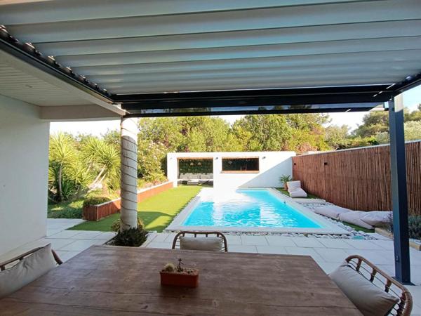 Maison Saint Chamas 5 pièce(s) Avec Piscine et jardin aménagé