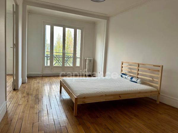 Appartement à louer Grand 2 pièces PARIS 17EME ARRONDISSEMENT (75) - Immeuble Art Déco