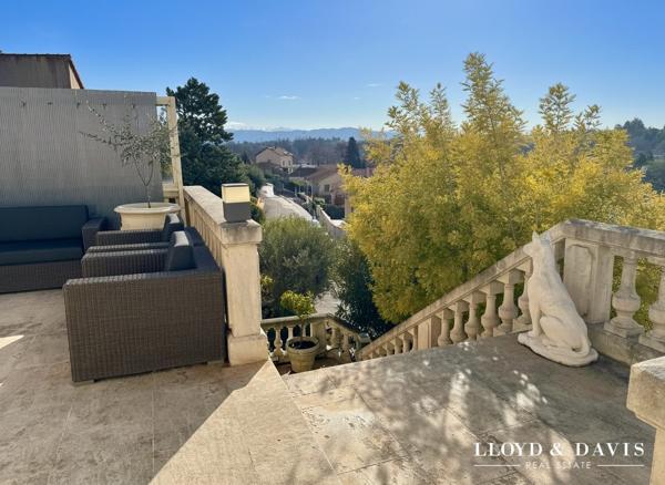 Maison contemporaine rénovée, vue panoramique et double habitation possible