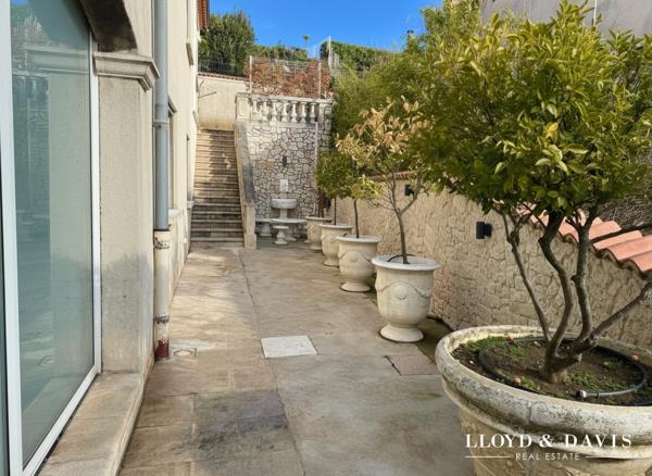 Maison contemporaine rénovée, vue panoramique et double habitation possible