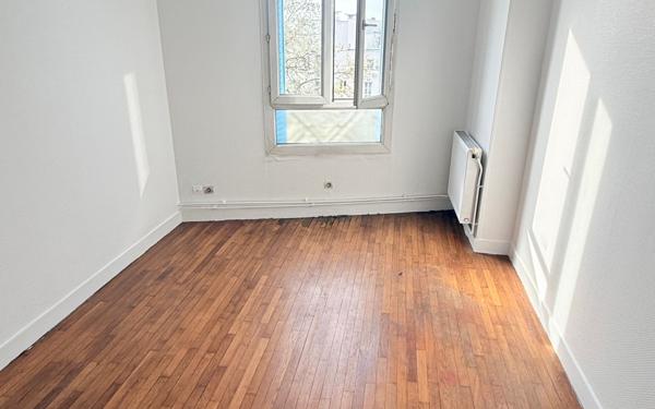 Appartement à vendre    2 pièces • 31,19 m2 La Courneuve