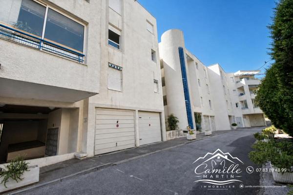 SAINT-RAPHAËL - BOULOURIS - APPARTEMENT 2/3 PIÈCES AVEC LOGGIA, PISCINE ET GARAGE DOUBLE - PLAGES ET PORT À PIED