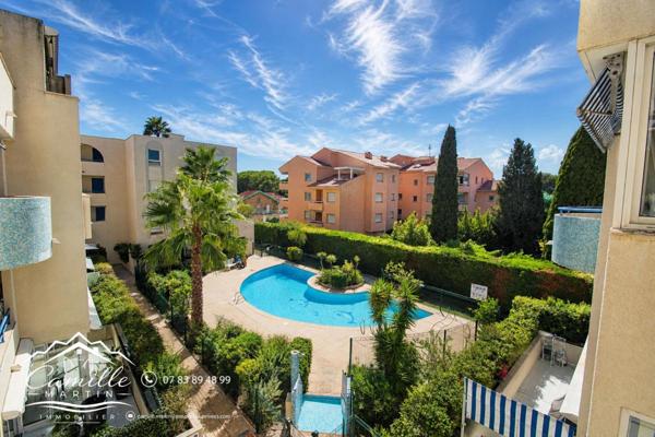 SAINT-RAPHAËL - BOULOURIS - APPARTEMENT 2/3 PIÈCES AVEC LOGGIA, PISCINE ET GARAGE DOUBLE - PLAGES ET PORT À PIED