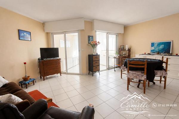 SAINT-RAPHAËL - BOULOURIS - APPARTEMENT 2/3 PIÈCES AVEC LOGGIA, PISCINE ET GARAGE DOUBLE - PLAGES ET PORT À PIED