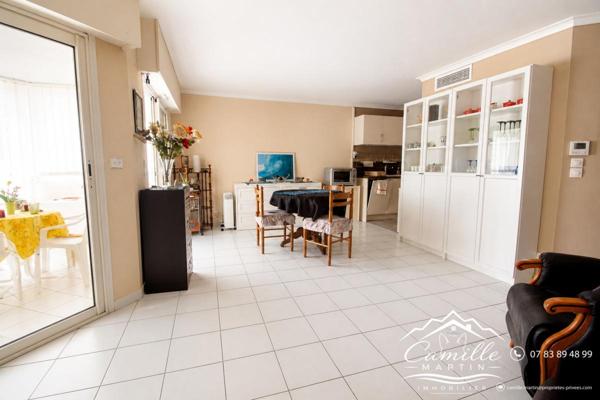 SAINT-RAPHAËL - BOULOURIS - APPARTEMENT 2/3 PIÈCES AVEC LOGGIA, PISCINE ET GARAGE DOUBLE - PLAGES ET PORT À PIED