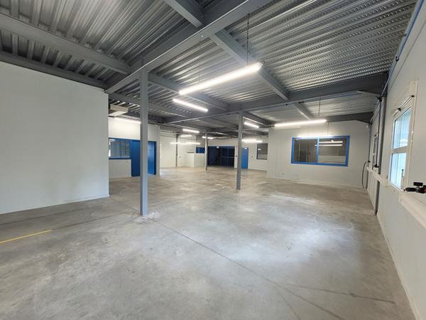 A LOUER - LOCAL D'ACTIVITÉ 1 050 m² La Chevrolière - TOURNEBRIDE