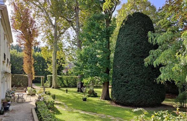 Demeure bourgeoise grand parc 8 pièces Neuilly-Plaisance (93360)