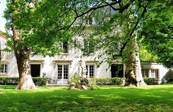 Demeure bourgeoise grand parc 8 pièces Neuilly-Plaisance (93360)