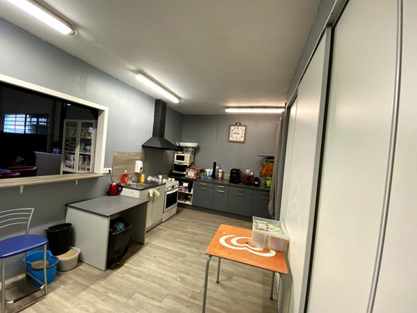A LOUER : 1 (ou 2 ) bureau(x) privatif(s) + Espaces Communs - RAGON, Nord de Nantes