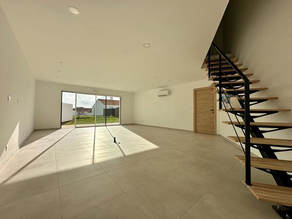 MAISON BBC NEUVE Climatisée de 109,42m² 3ch ? 1 bureau - 2 SDB - 2WC + Garage sur terrain de 258m²