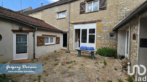 Maison de village 6 pièces de 150 m² à Puiseaux (45390)