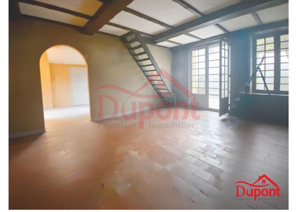 Superbe longere 3 chambres , jardin , garage.