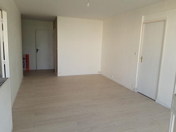 FELIX FAURE - BEAU F3 AVEC BALCON ET PARKING DANS RESIDENCE