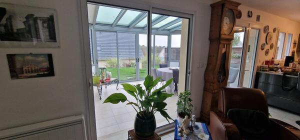 Belle maison T5 année 2015 très bon état général