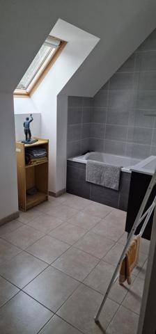 Belle maison T5 année 2015 très bon état général