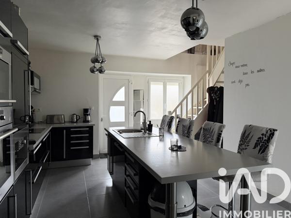 Maison à vendre 5 pièces 100 m² Saint-Étienne-de-Montluc