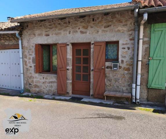 Maison de village charmante à Pradelles