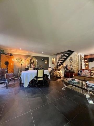 Maison athypique entierement rénovée par un architecte.