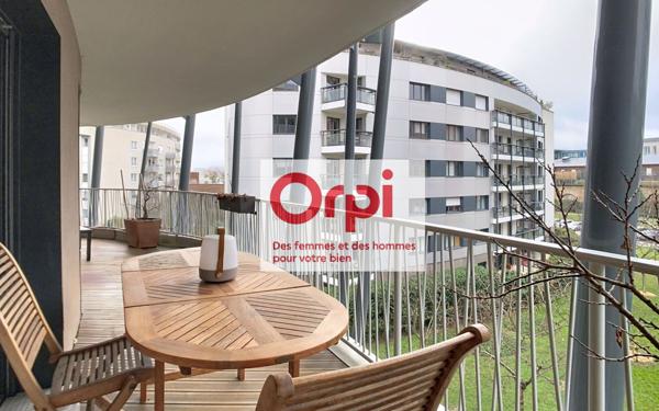 Appartement à vendre    4 pièces • 84,40 m2 Issy-les-Moulineaux