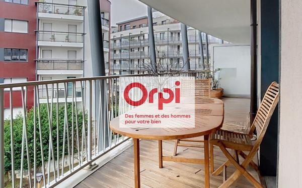 Appartement à vendre    4 pièces • 84,40 m2 Issy-les-Moulineaux
