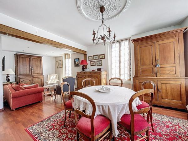 MAISON DE VILLE TRADITIONNELLE