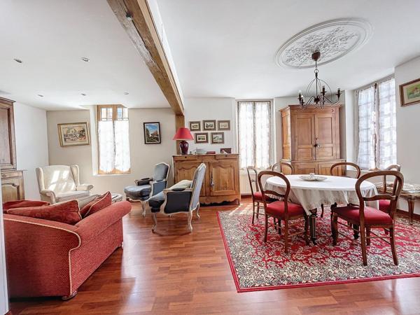 MAISON DE VILLE TRADITIONNELLE