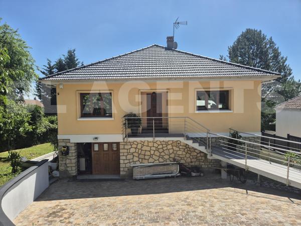 MAISON FAMILIALE DE 5 CHAMBRES À POMPONNE – 235 m² UTILES – SOUS-SOL TOTAL AMÉNAGÉ