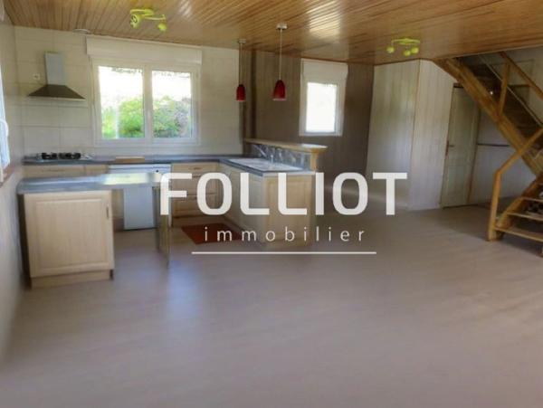 A LOUER - A 15 min de VIRE - MAISON T3 SITUÉE DANS CADRE CALME ET AGRÉABLE