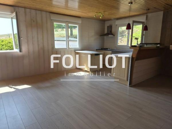 A LOUER - A 15 min de VIRE - MAISON T3 SITUÉE DANS CADRE CALME ET AGRÉABLE