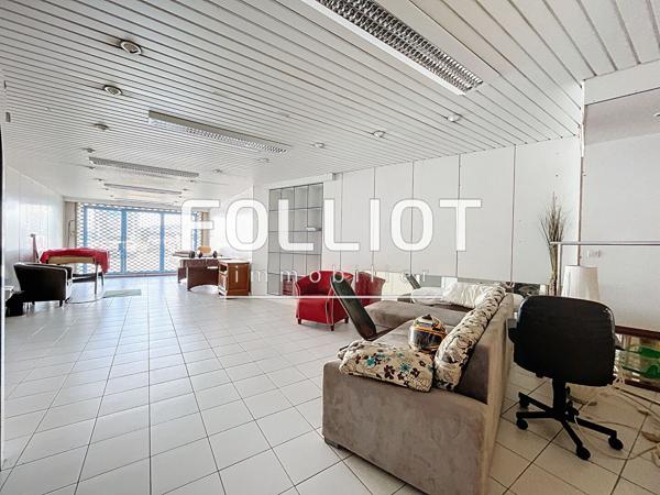 Murs à vendre sur le port de Granville 72 m2
